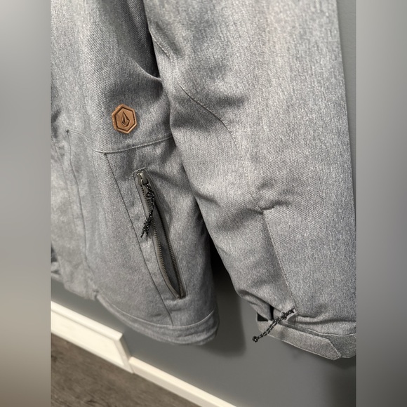 Volcom 	WOMENS SHADOW INSULATED JACKET - HEATHER GREY Large - Picture 2 of 4